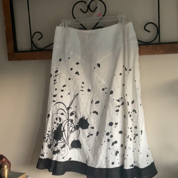 GILANI White Midi Skirt - Picture 4 of 9